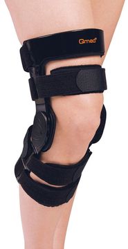 Post-operative knee brace with hinge
